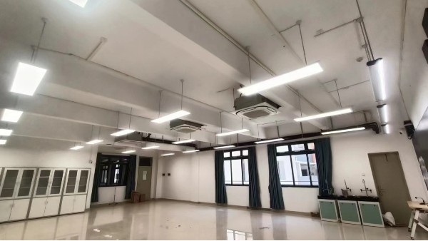 黑板燈：被忽視的教學(xué)光環(huán)境關(guān)鍵！