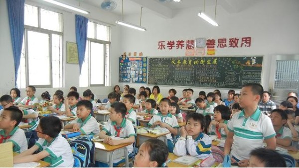 注意!!護(hù)眼健康的教室照明，不能一味追求高照度~